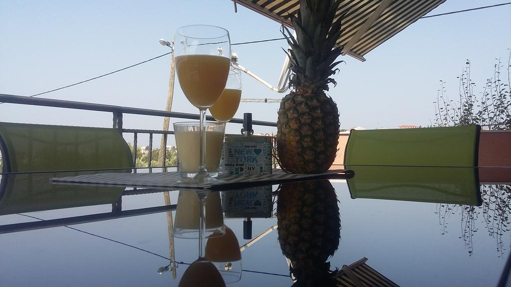 Apartment M&M With Private Pool Kucine Екстер'єр фото